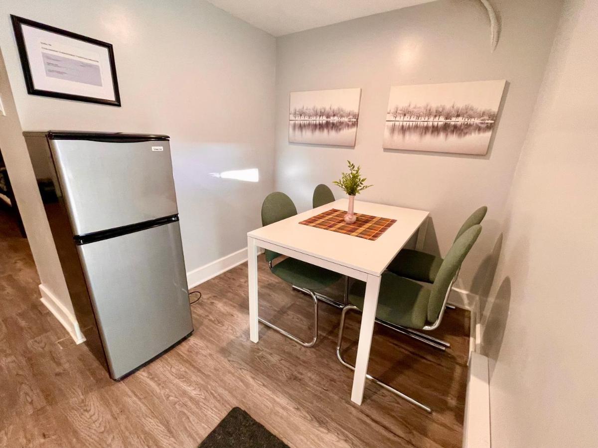 Newly Renovated Studio, Separate Entrance Montreal Luaran gambar