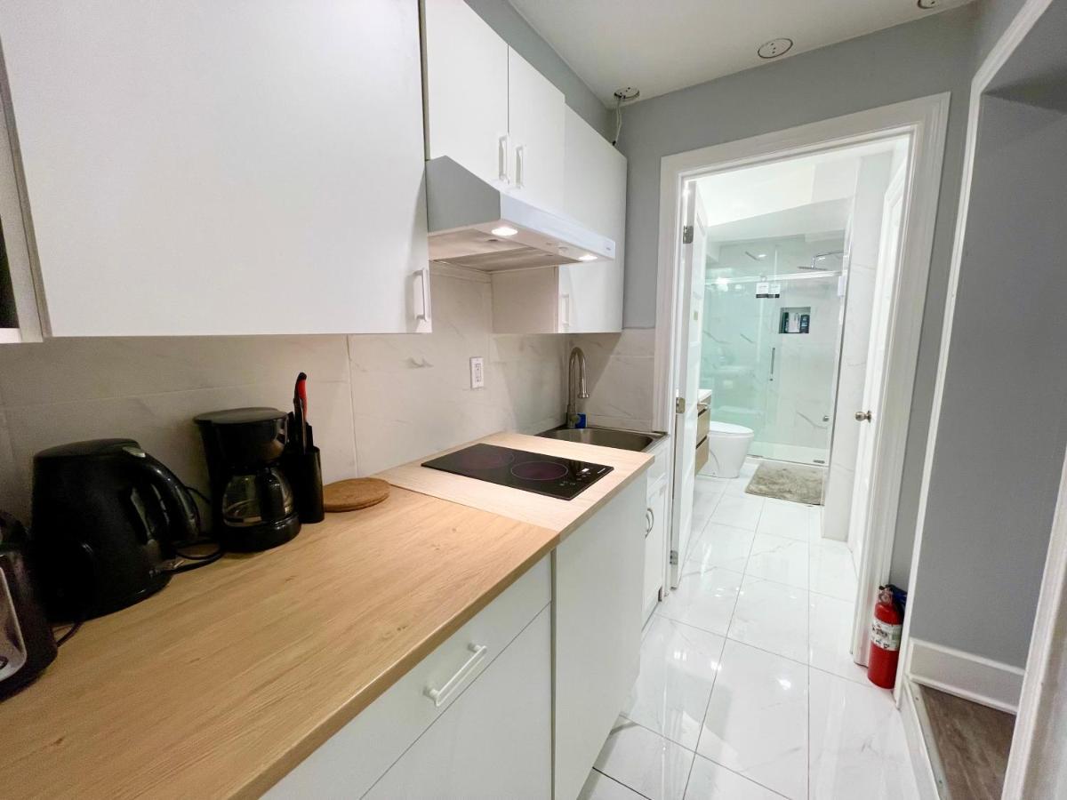 Newly Renovated Studio, Separate Entrance Montreal Luaran gambar