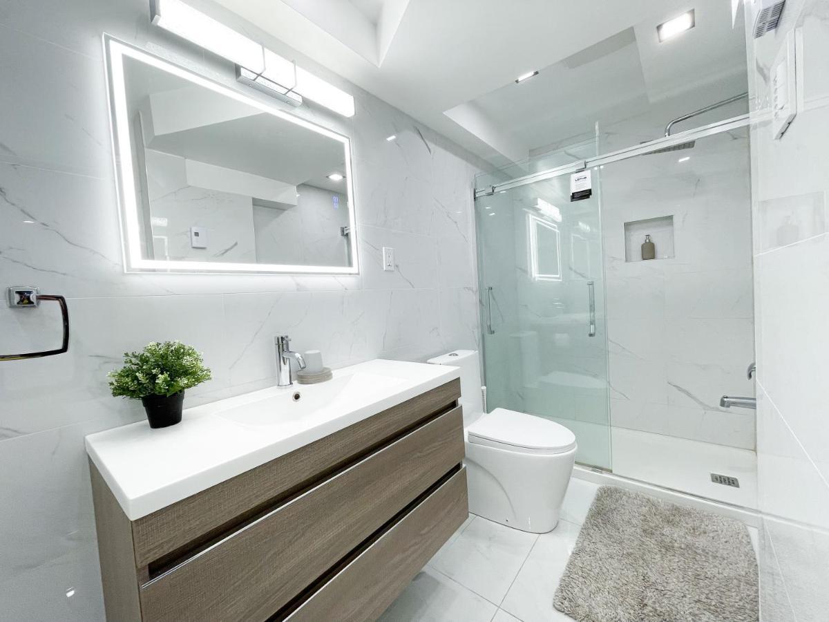 Newly Renovated Studio, Separate Entrance Montreal Luaran gambar